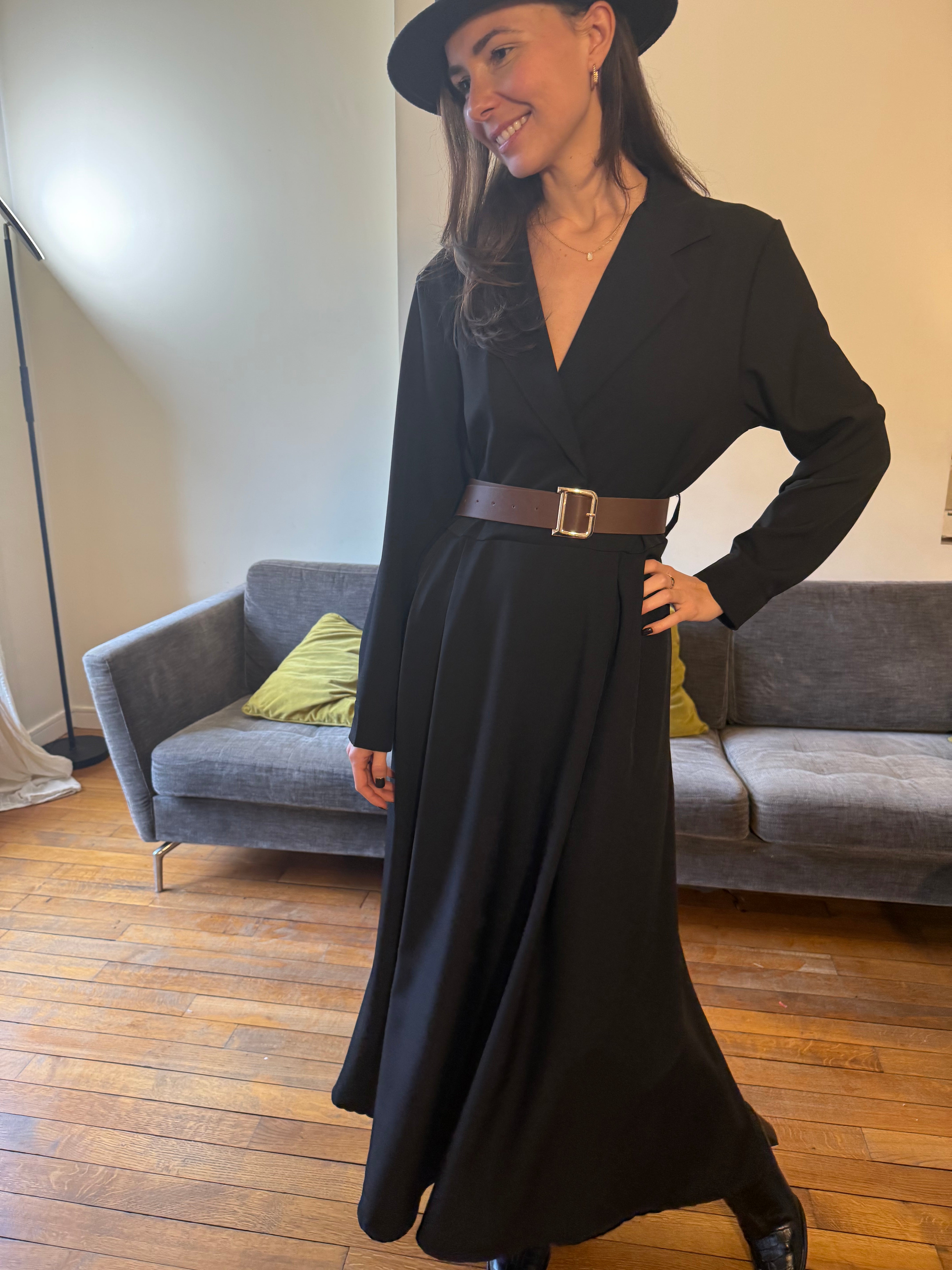 Robe Fania noir avec ceinture